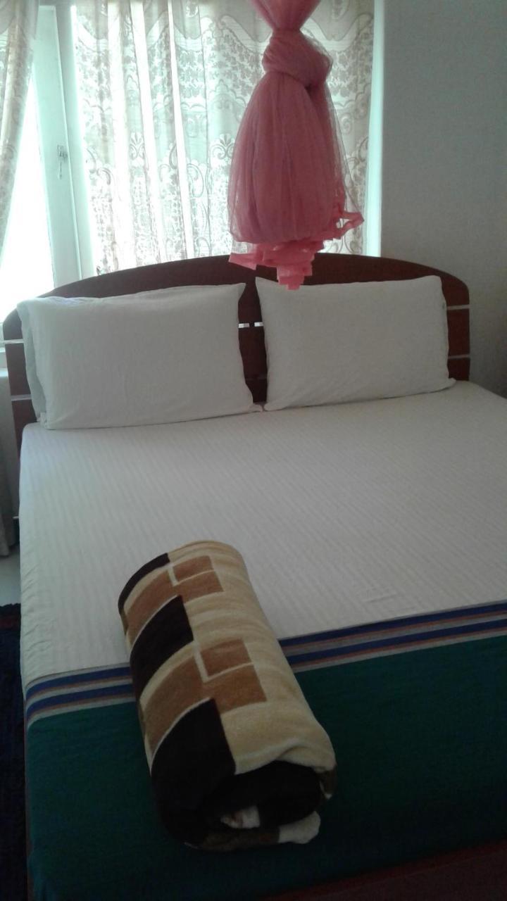 אלה Peters Inn מראה חיצוני תמונה