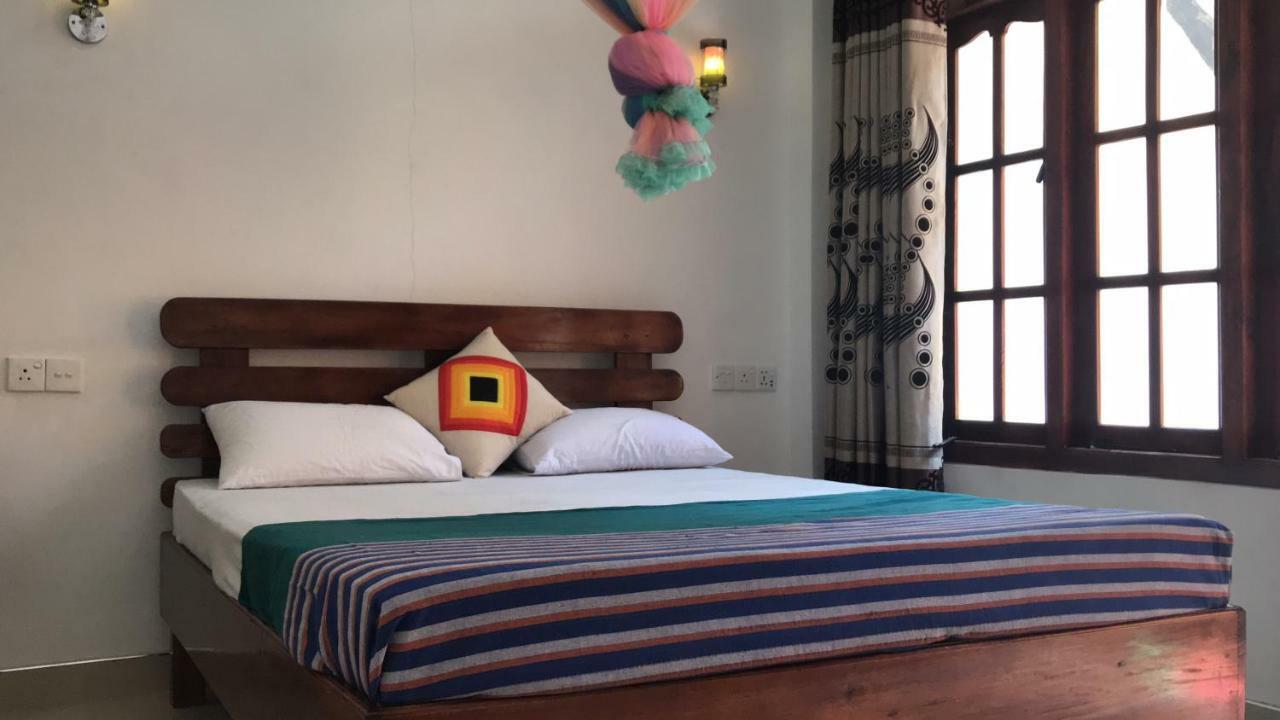 אלה Peters Inn מראה חיצוני תמונה